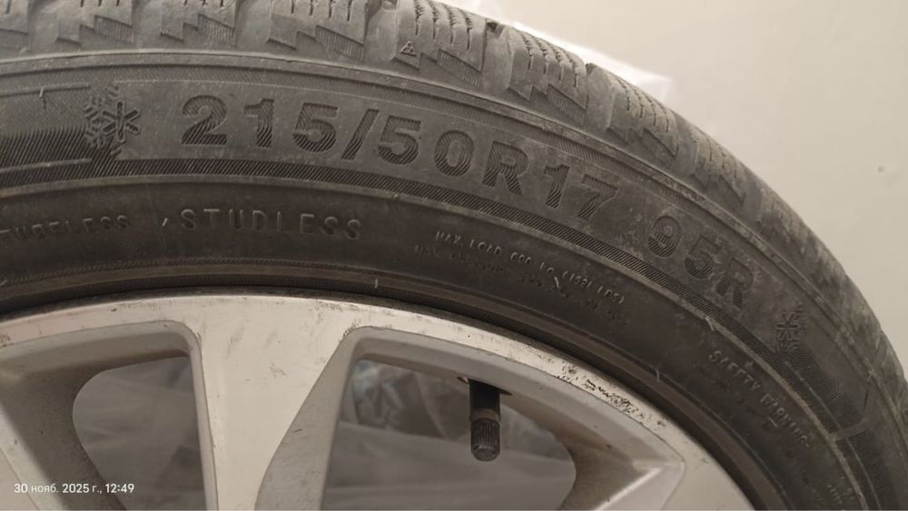 Продам диски Subaru с зимней резиной