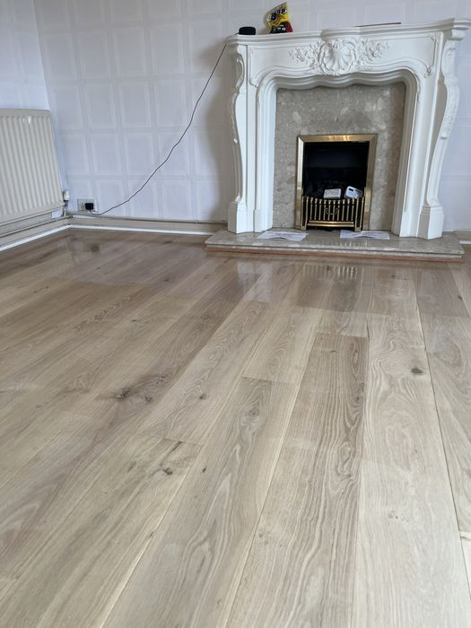 Raschetez șlefuiesc , montez parchet masiv , profesional