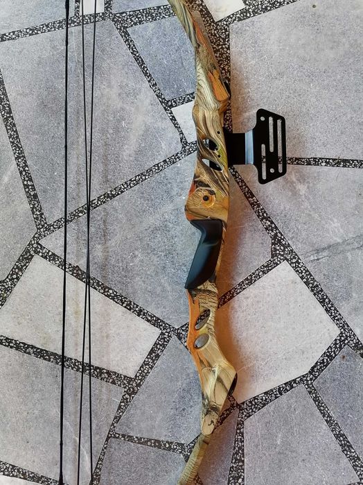 Спортен лък за стрелба нов