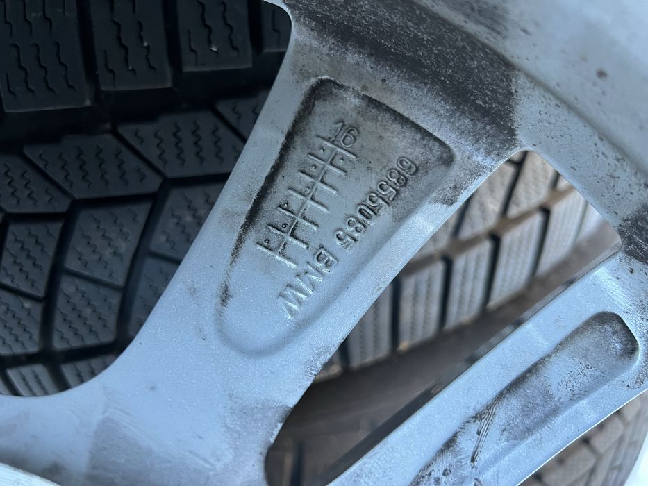 Jante aliaj originale BMW R16 cu cauciucuri iarna M+S 205/60/16!