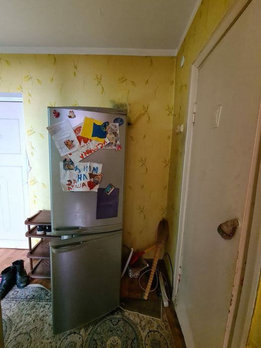 Срочно продам 2 комн.ОКТ 2 рабочий