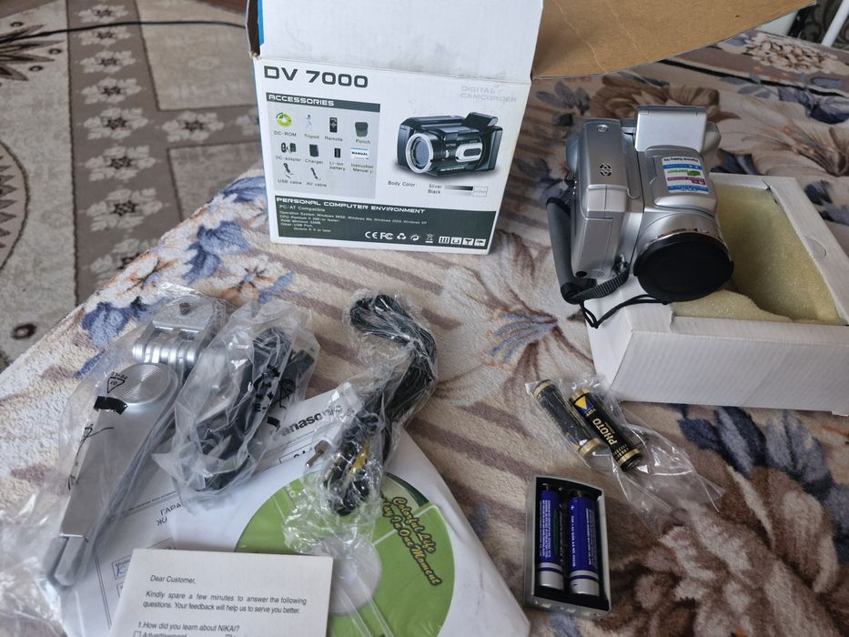 Продам Видеокамеру DV 7000.