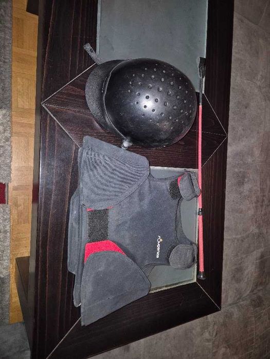 Тока (каска) и протектор за конна езда