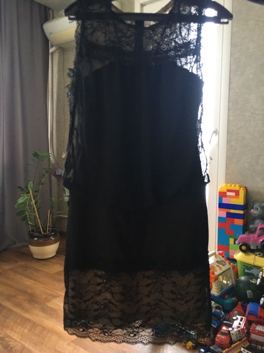 Продам платье гипюр 42-46