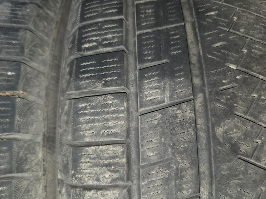 Продам шины зимние