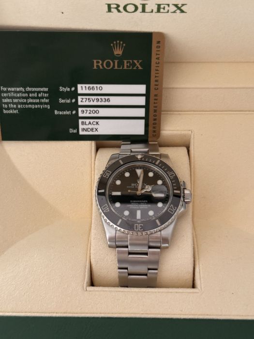 Rolex submariner date 116610  full set bezel ceramic