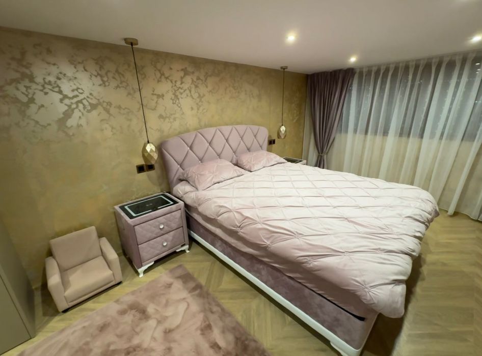 Спалня  с матрак Bambi и смарт нощни шкафчета