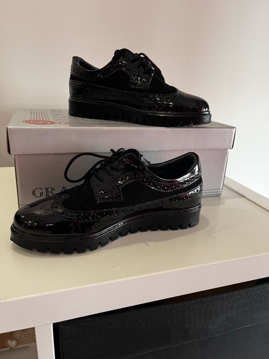 Дамски черни обувки