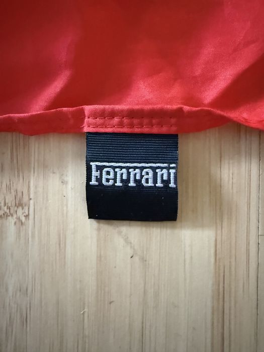 Steag Ferrari , autentic