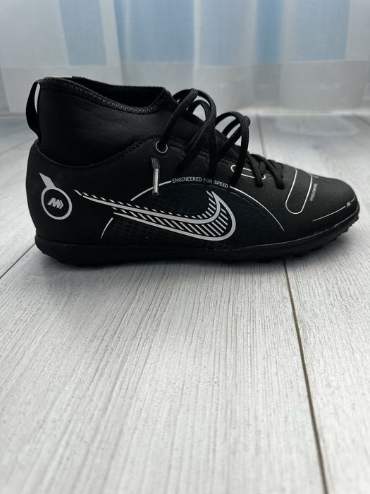 Детски футболни обувки Nike