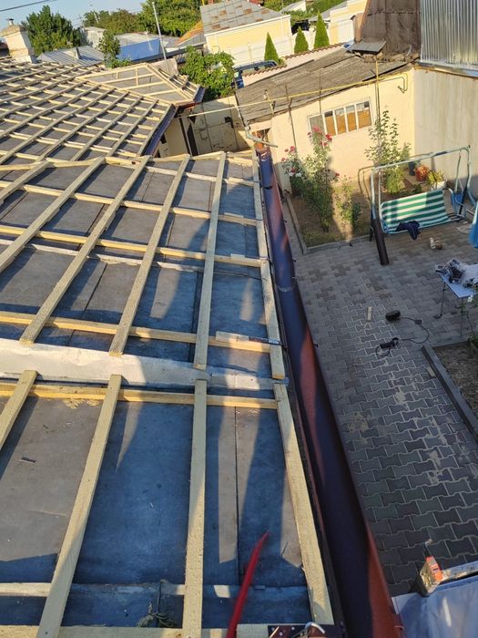 Executam acoperisuri