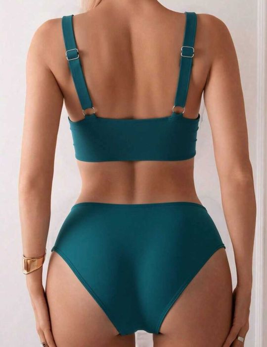 Чисто нов дамски бански комплект - М размер