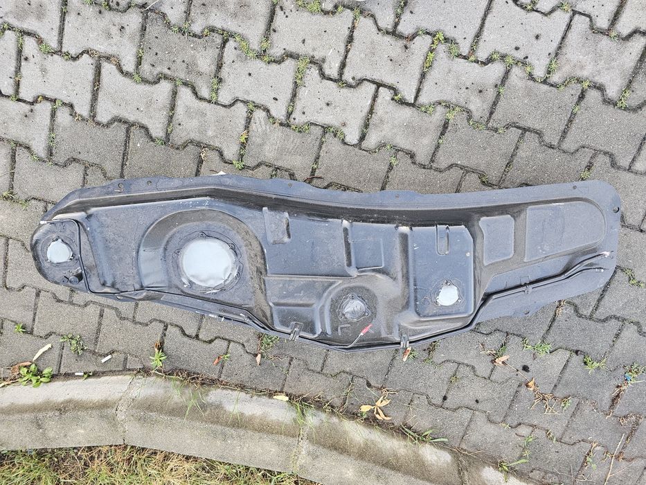 Vand rezervor  NOU !original Mitsubishi Pajero !
