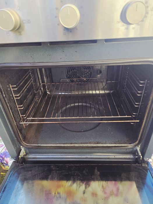 Фурна ARISTON Hotpoint