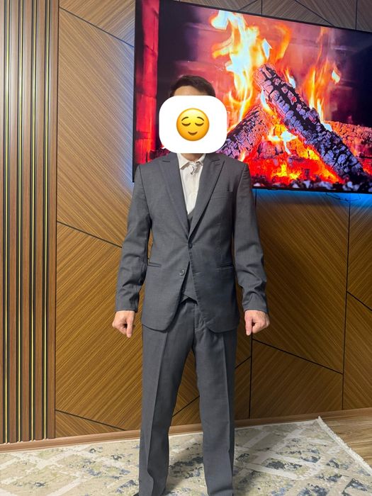 Продам костюм тройка