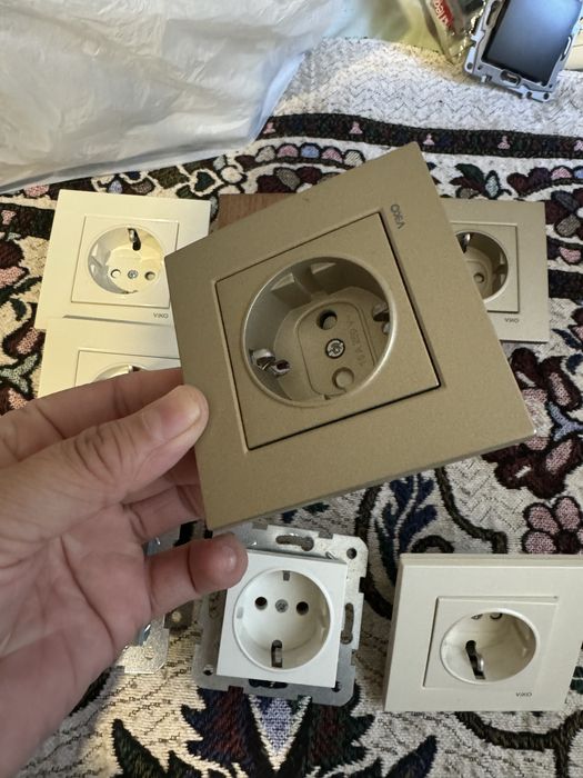 Продам розетки разные