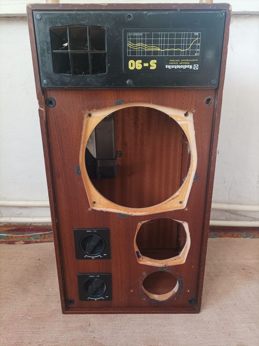 Продам Корпус колонки с 90 1 штука.