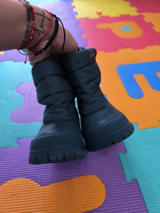 Зимно яке, ръкавици и ботушки от Декатлон