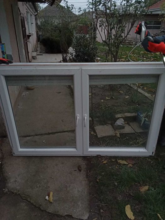Vând geamuri și uși termopan second-hand, în diverse dimensiuni și modele.