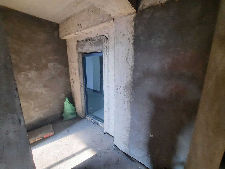 Kvartira sotiladi sergili 2 xonali