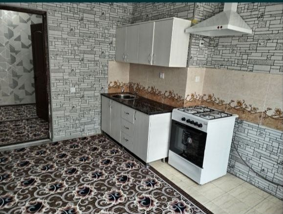 Termiz shahar indemni ro'parasida 2xonali kvartira bor