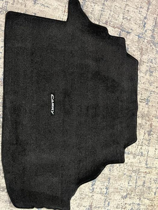 Коврик в  багажник камри 40
