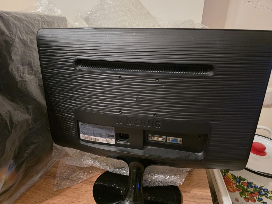 Монитор Samsung LS20PUZKF/EN