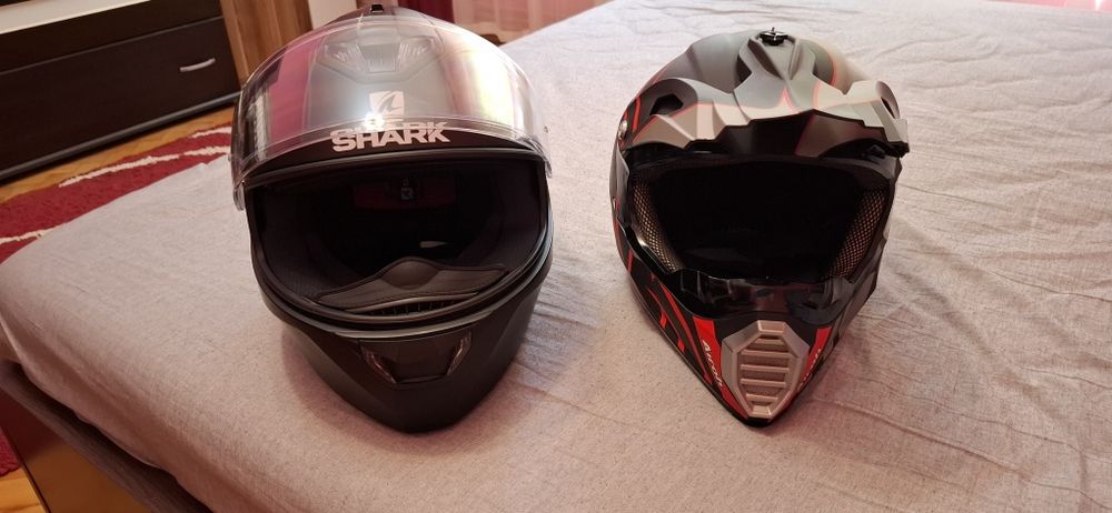 Vând casca motocicleta