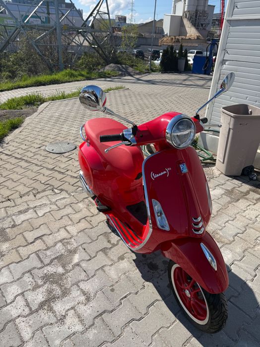 Vespa Prima Vera RED 50