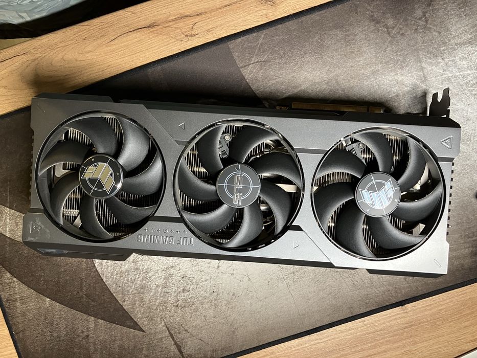 Placa video Asus TUF Rtx 4080 oc