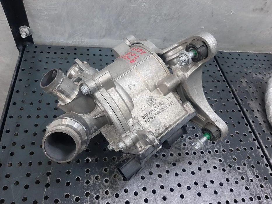pompa apa 2.0b 260920 mercedes a-class a35 amg w177  euro 6 a2602004100