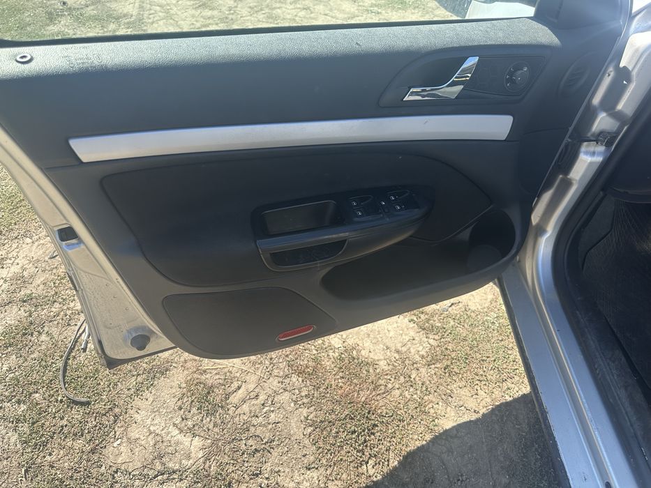 Fete usi skoda octavia 2 break