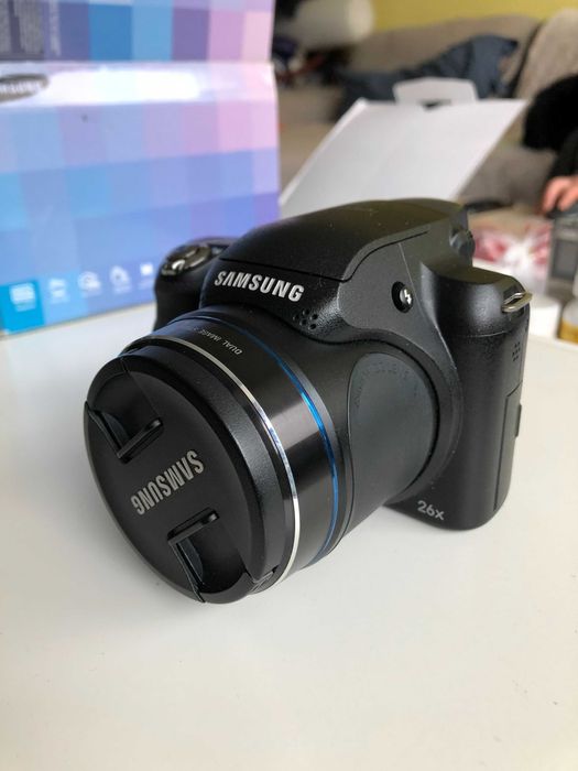 Samsung HZ50W Digital Camera(с основен комплект аксесоари-черен)