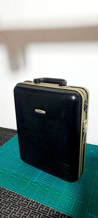 Продам кейс, чемодан.