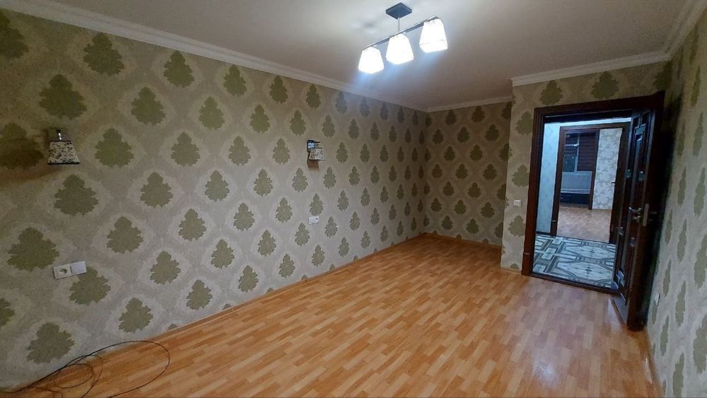 Срочно продаётся 2х комнатная квартира с ремонтом 3 Этаж середина