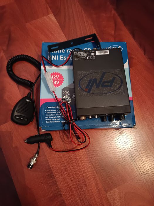 Statie CB PNI Escort 8024 12/24V !