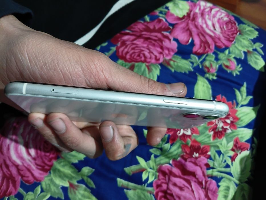 Айфон 11 сатылады торг есть