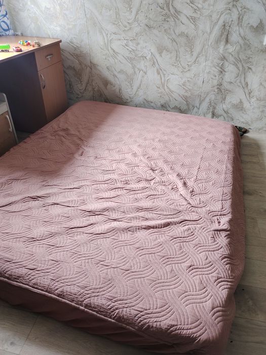 Матрас+наматрасник продам