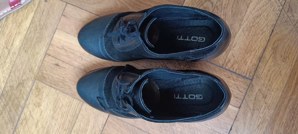 Сандали и пролетни кецове