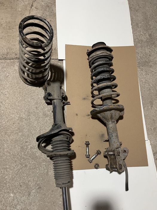 Амортизационная стойка (амортизатор в сборе)