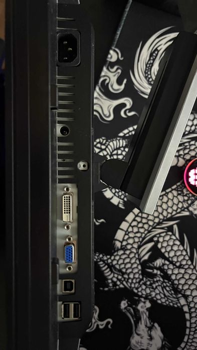 Vand monitor Dell 19"