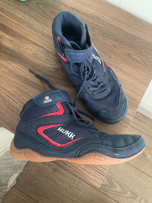 Продам борцовки на мальчика