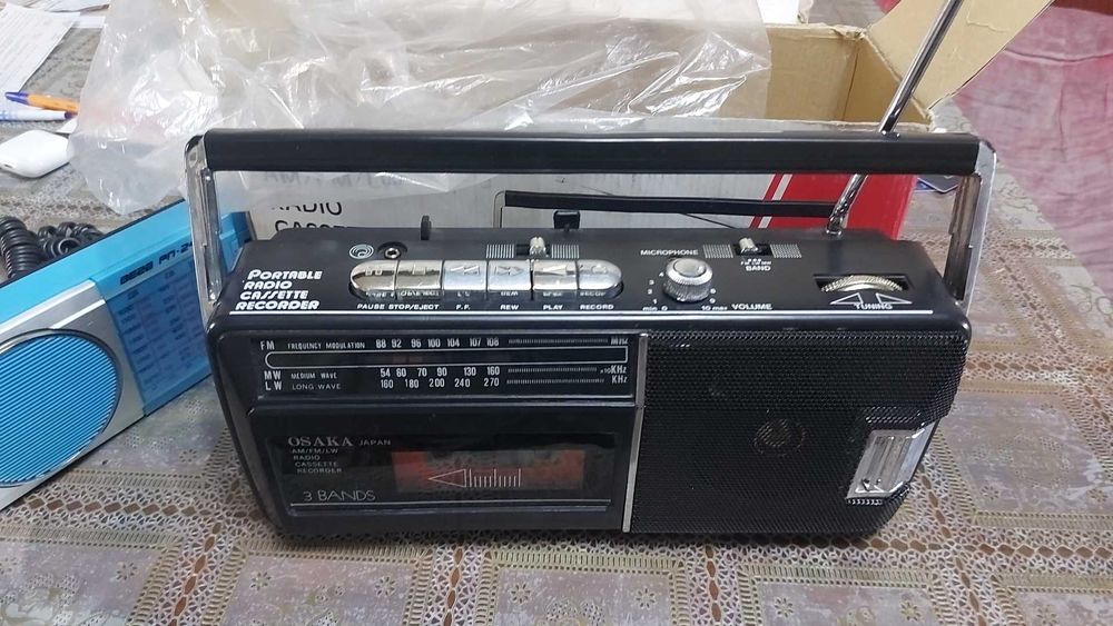 Продаётся магнитофон