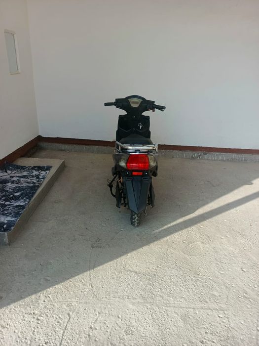 Электро скутер в хорошем состоянии.