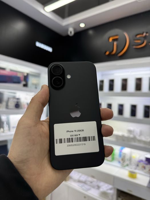 Продам iPhone 16 256гб black в отличном состояний