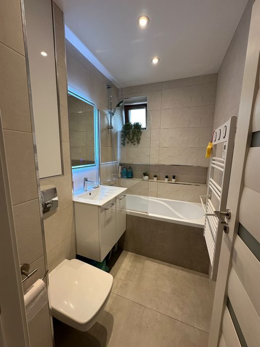 Apartament modern 46 mp, balcon mobilat și utilat complet renovat premium Ilba, zonă liniștită 53.000 € negociabil