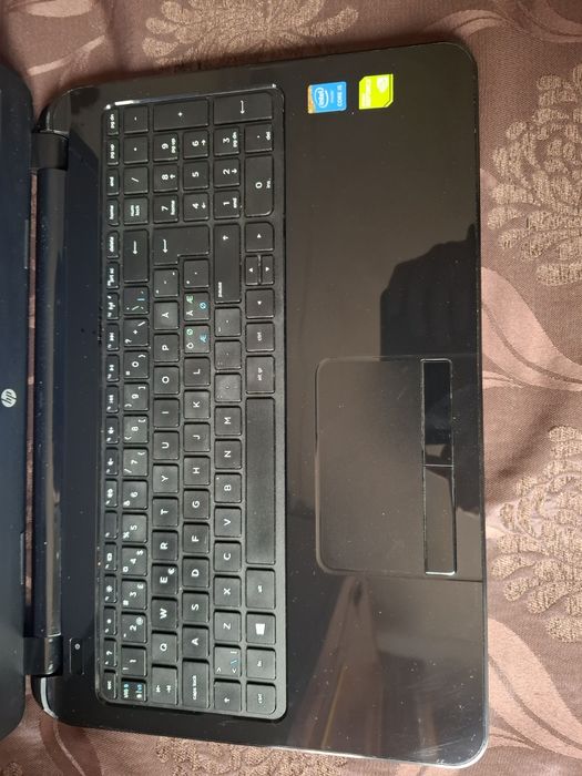 Vând laptop HP I5 gen5l 5