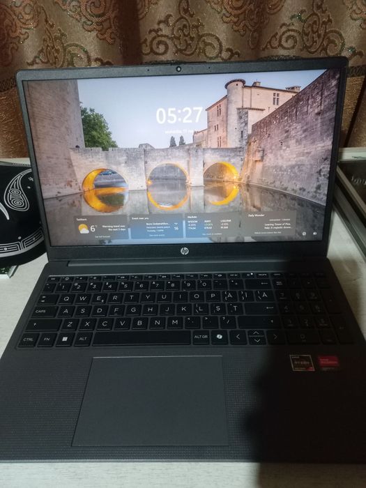 Yangi HP Laptop 15 (Ryzen 7 / 16GB RAM / 1TB SSD) – Holati Ideal!