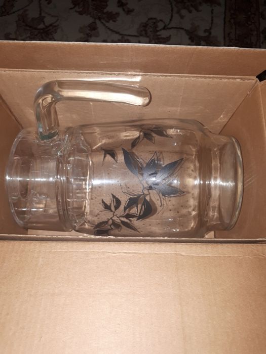 Графин с бокалами