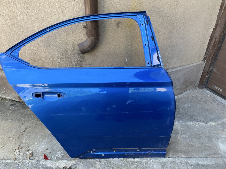 Usa portiera dreapta spate Skoda Superb 3 sedan berlina